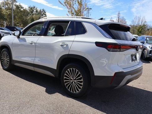 Certified 2025 Volkswagen Tiguan S image 5