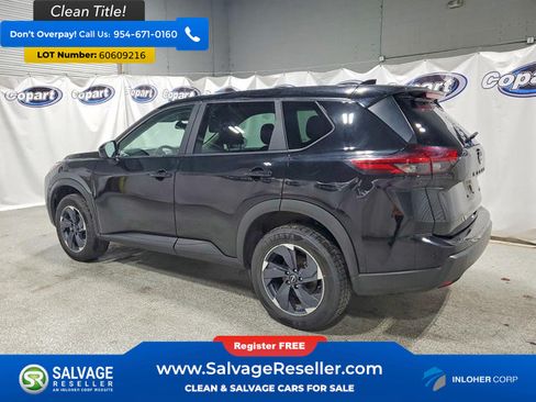 Used 2024 Nissan Rogue SV FWD image 3
