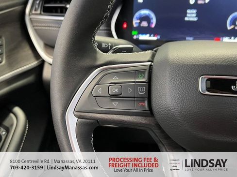 New 2025 Jeep Grand Cherokee Limited w/ Luxury Tech Group II image 38
