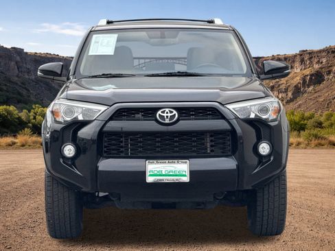 Used 2018 Toyota 4Runner SR5 Premium image 2