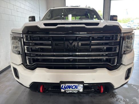 Used 2022 GMC Sierra 2500 AT4 w/ AT4 Premium Plus Package AWD/4WD image 8