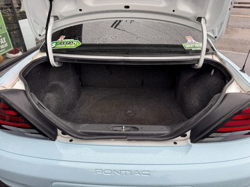 Used 2003 Pontiac Grand Am SE image 9