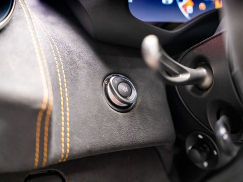 Used 2020 McLaren 600LT Spider RWD image 47