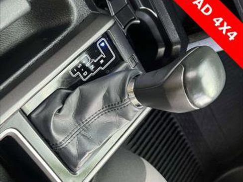 Certified 2022 Toyota Tacoma TRD Off-Road image 23