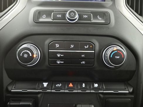 Used 2023 Chevrolet Silverado 2500 Custom w/ Custom Value Package image 29