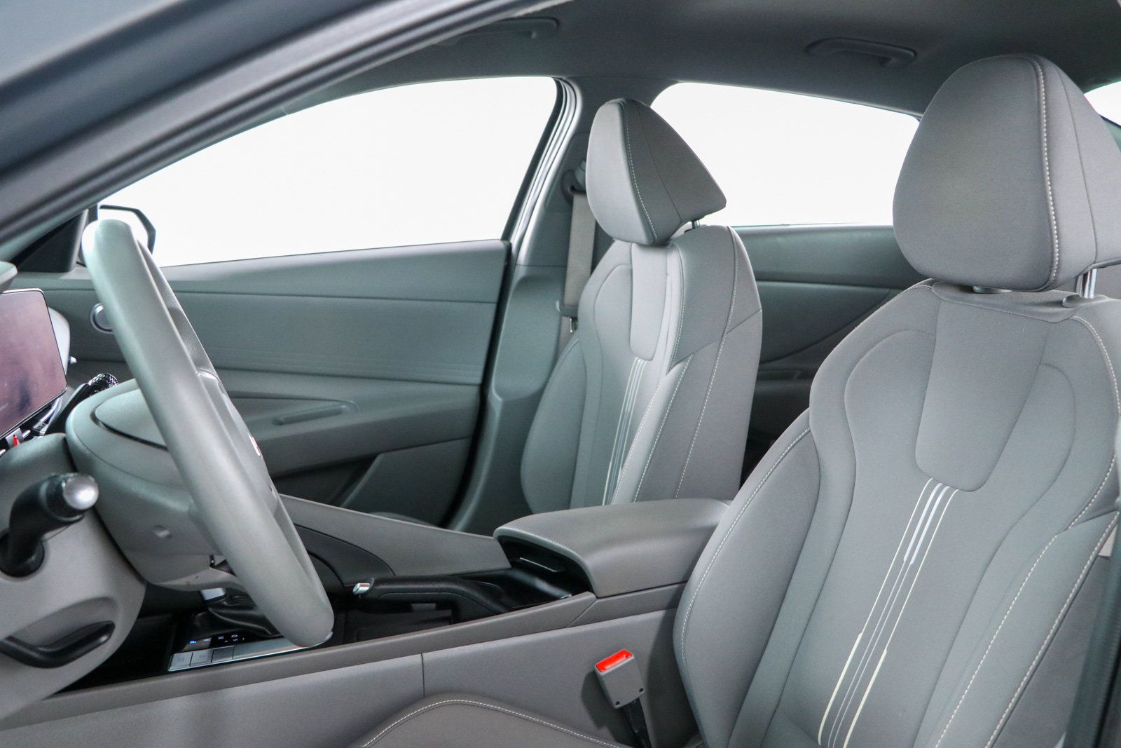 Used 2024 Hyundai Elantra SEL FWD image 23