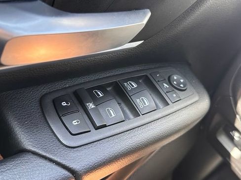 Used 2022 RAM 1500 Big Horn AWD/4WD image 16