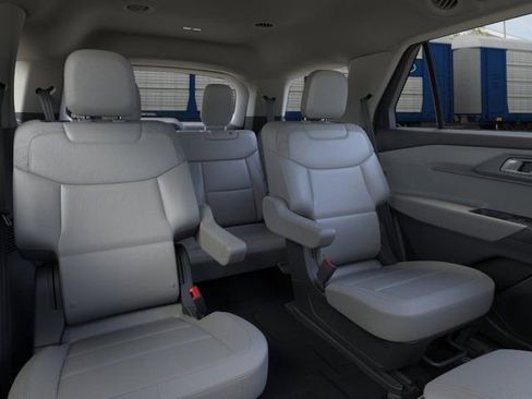 New 2026 Ford Explorer Active RWD image 11
