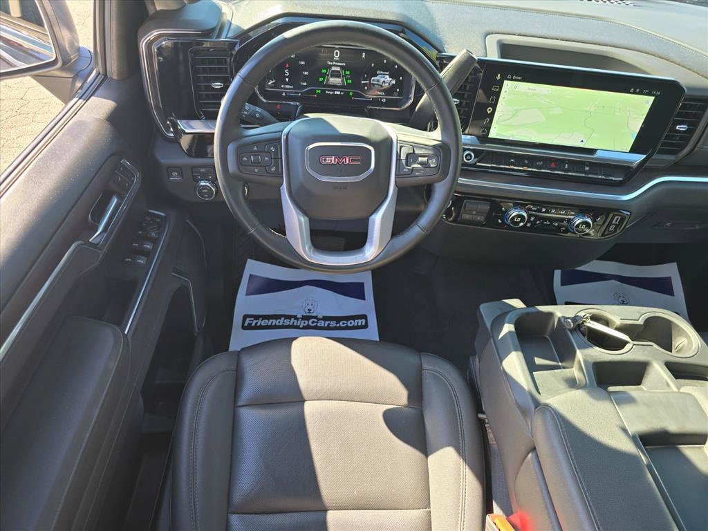 Used 2025 GMC Sierra 1500 SLT AWD/4WD image 3