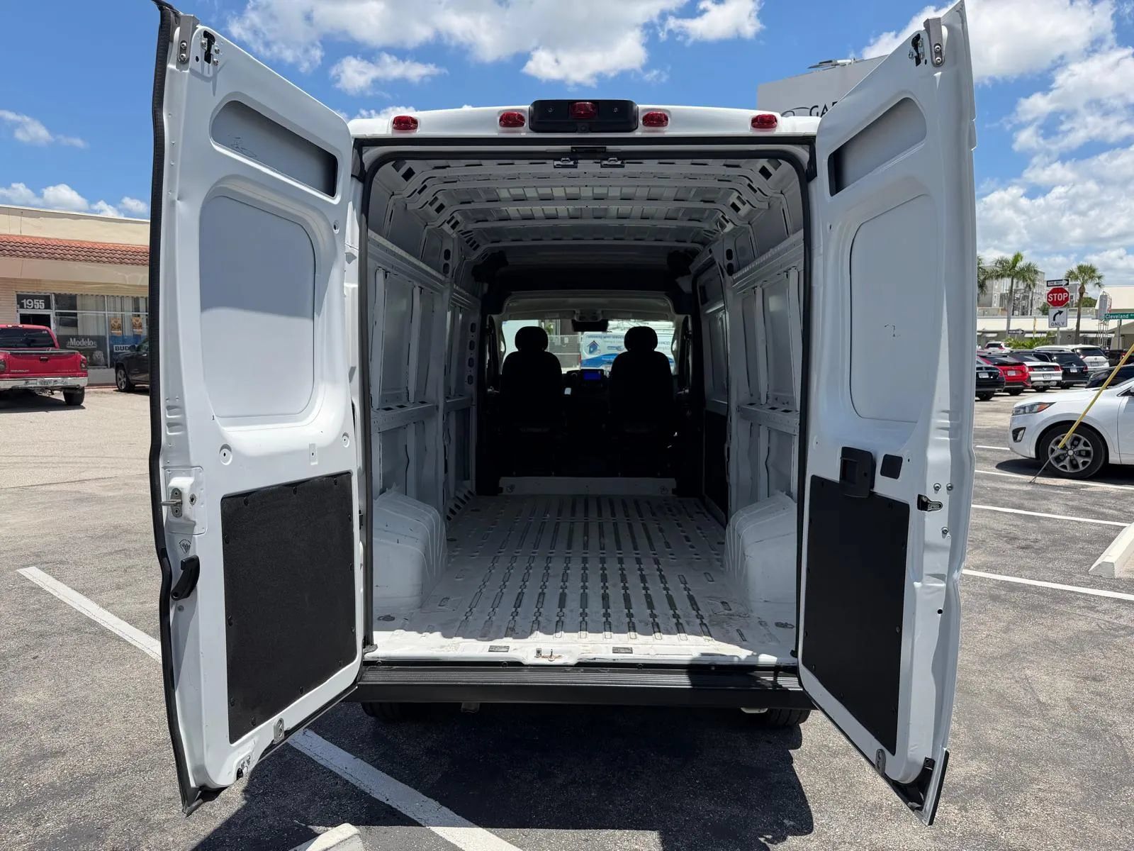 Used 2023 RAM ProMaster 2500 FWD image 26