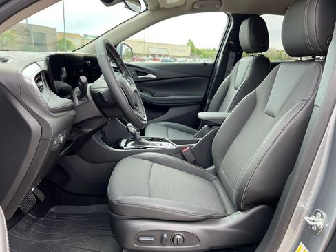 New 2026 Buick Encore GX Preferred w/ Comfort Package AWD/4WD image 4