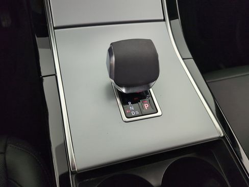 Certified 2025 Land Rover Range Rover Velar S image 16