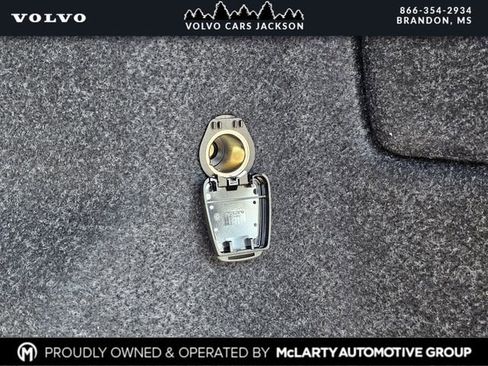 New 2026 Volvo XC40 B5 Ultra w/ Protection Package Premier image 26