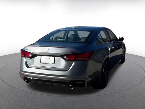 Used 2025 Nissan Altima 2.5 SR image 12