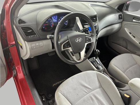 Used 2014 Hyundai Accent SE FWD image 10