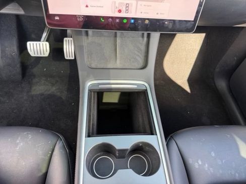 Used 2023 Tesla Model Y Performance AWD/4WD image 15