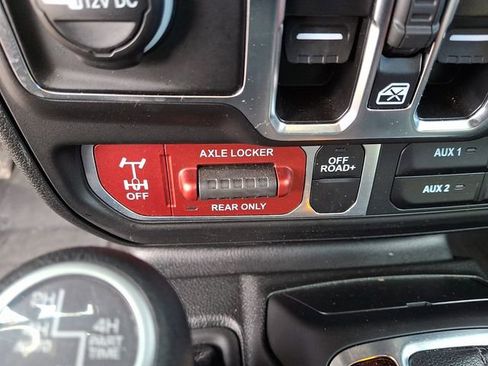 Used 2025 Jeep Wrangler Unlimited Sport S 4xe AWD/4WD image 25