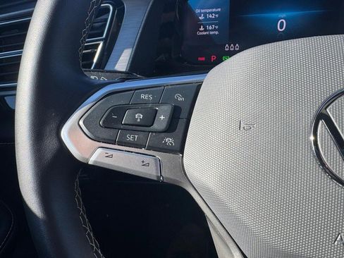 Used 2025 Volkswagen Atlas Cross Sport SE image 15