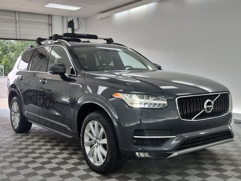 Used 2017 Volvo XC90 T6 Momentum w/ Vision Package AWD/4WD image 3