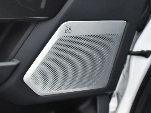 Used 2023 Ford F150 Lariat w/ Equipment Group 502A High image 37