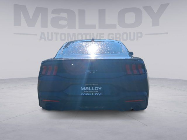 Used 2024 Ford Mustang GT RWD image 4