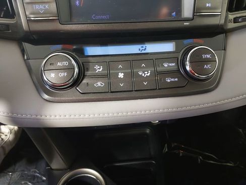 Used 2013 Toyota RAV4 XLE AWD/4WD image 22