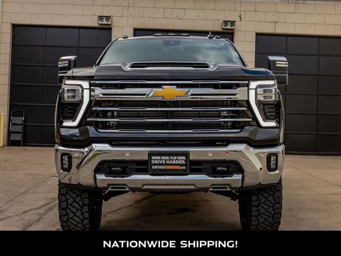Used 2026 Chevrolet Silverado 2500 LTZ w/ LTZ Plus Package image 4