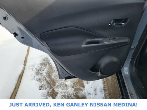 Certified 2021 Nissan Kicks SV image 16