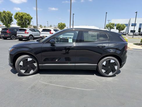 New 2026 Volvo EX30 Plus w/ Climate Package RWD image 4