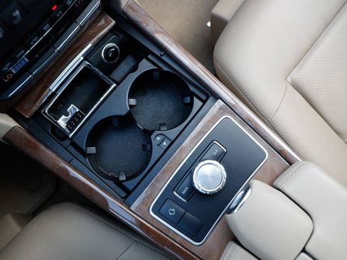Used 2013 Mercedes-Benz E 350 4MATIC Sedan w/ Premium 1 Pkg image 39