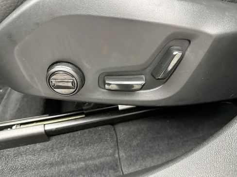 Certified 2025 Volvo XC60 B5 Plus w/ Climate Package image 12