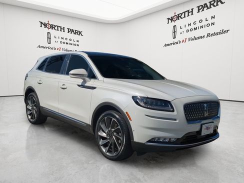 Used 2022 Lincoln Nautilus Reserve w/ Equipment Group 202A AWD/4WD image 7