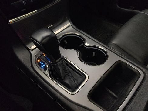 Used 2020 Jeep Grand Cherokee Limited X image 26