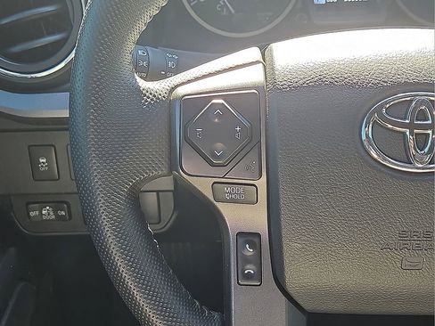 Used 2023 Toyota Tacoma TRD Sport image 17