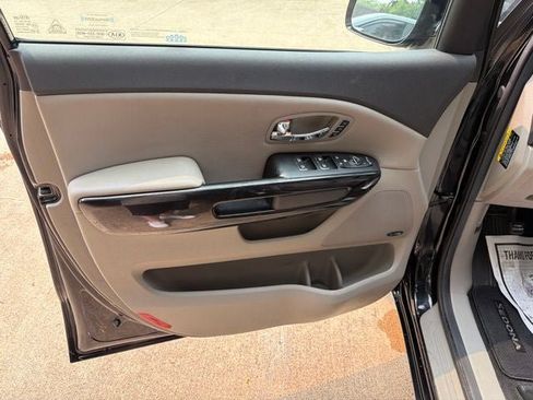Used 2017 Kia Sedona SX FWD image 8