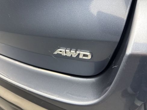 Used 2019 Toyota Highlander LE image 45