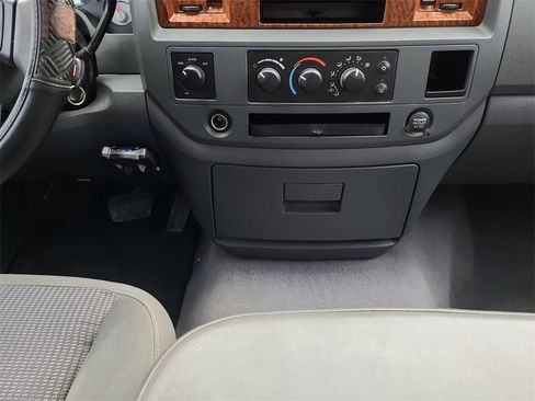 Used 2006 Dodge Ram 1500 Truck SLT w/ Quad Cab Big Horn Value Group image 11