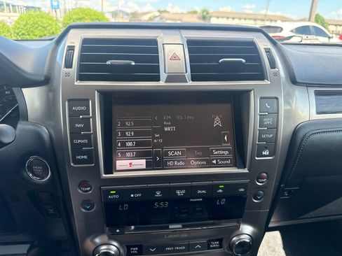 Used 2015 Lexus GX 460 w/ Navigation Package AWD/4WD image 32
