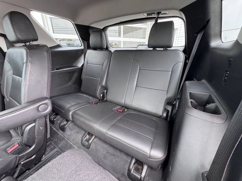Used 2021 Chevrolet Traverse Premier AWD/4WD image 23