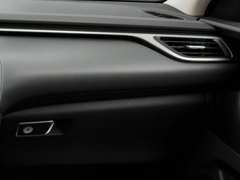 New 2026 Genesis G70 2.5T image 23