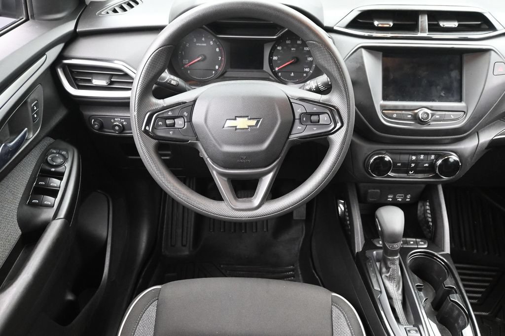 Used 2022 Chevrolet TrailBlazer LS AWD/4WD image 14