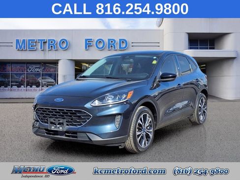 Used 2022 Ford Escape SE w/ SE Sport Appearance Package AWD/4WD image 7
