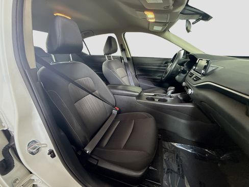 Used 2024 Nissan Altima 2.5 S image 29