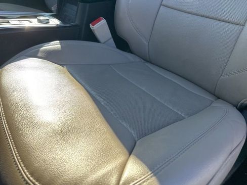 Used 2024 Ford Explorer Limited image 14