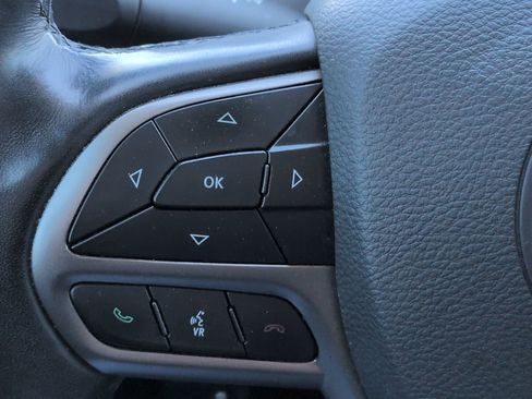 Used 2021 Jeep Cherokee Latitude Lux w/ Sun & Sound Group image 24