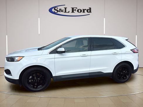 Certified 2024 Ford Edge SEL AWD/4WD image 3