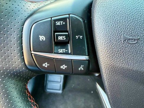 Used 2025 Ford Escape ST-Line AWD/4WD image 19