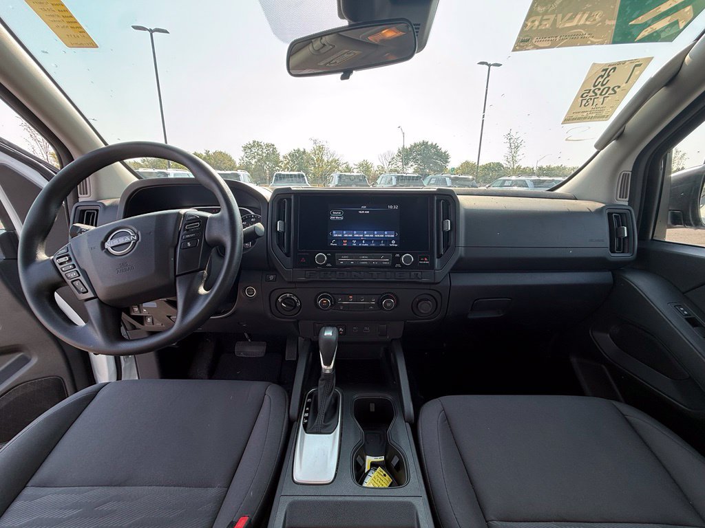 Used 2025 Nissan Frontier S w/ S Utility Package AWD/4WD image 28