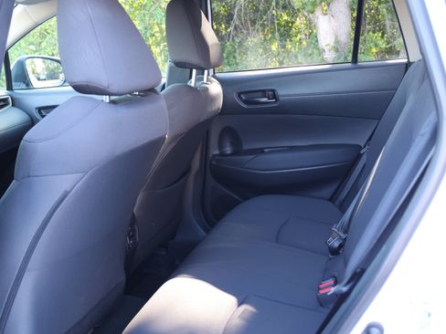 Used 2023 Toyota Corolla Cross LE AWD/4WD image 15