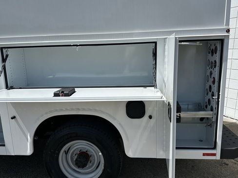 New 2026 Ford E-350 and Econoline 350 Super Duty w/ Power Equipment Group RWD image 4